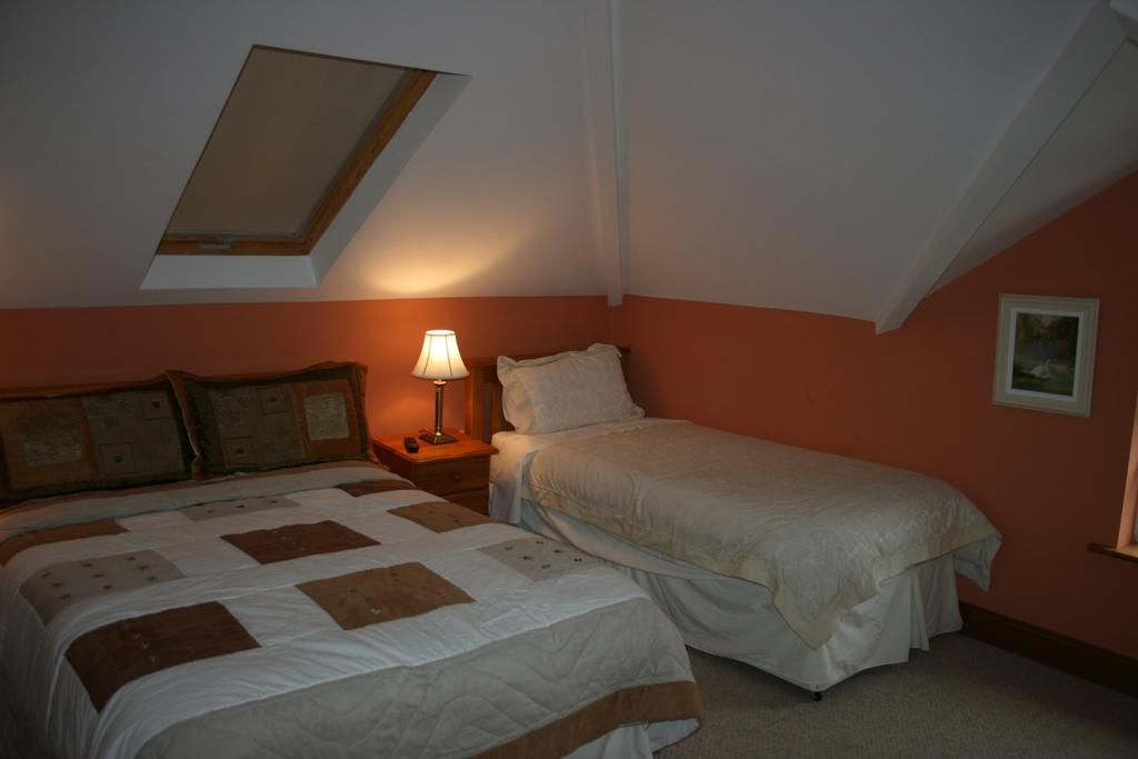 Avarest Bunratty B&B Шеннон Номер фото