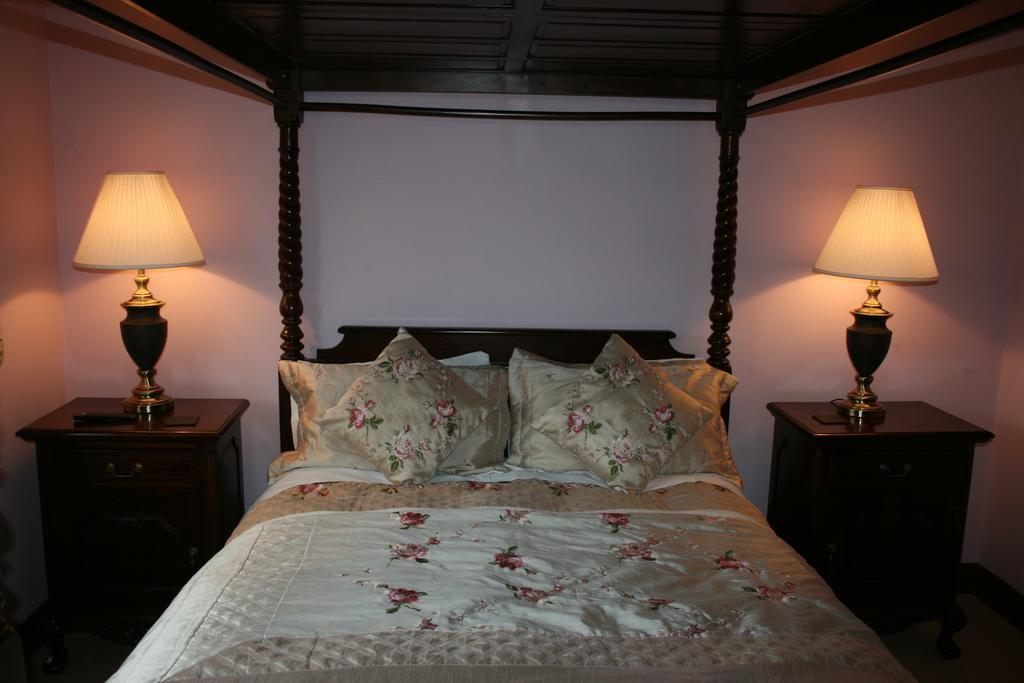 Avarest Bunratty B&B Шеннон Номер фото